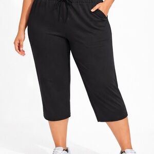 Plus-Size Black Cropped Drawstring Capris